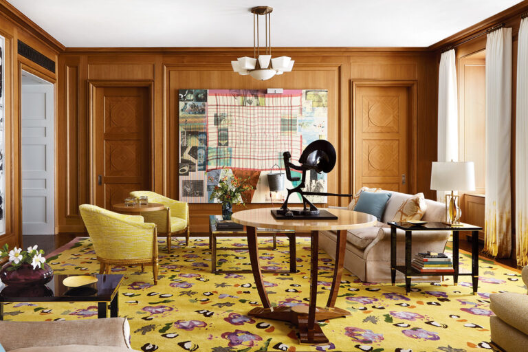 Bold and Classic Apartment – The Stunning Design of a Manhattan Pied-à-Terre by Ellie Cullman