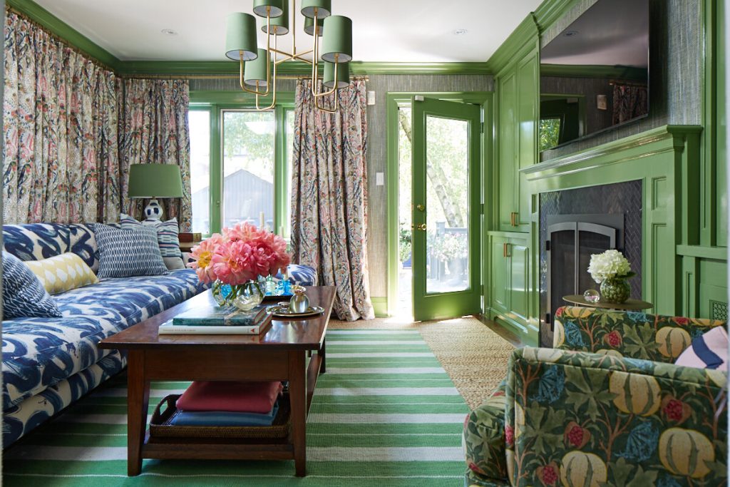 Luxury Projects With Statement Green Rugs 