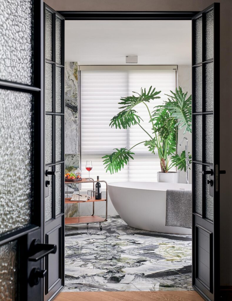 Blending Holiday Home Decor With Color And Texture
