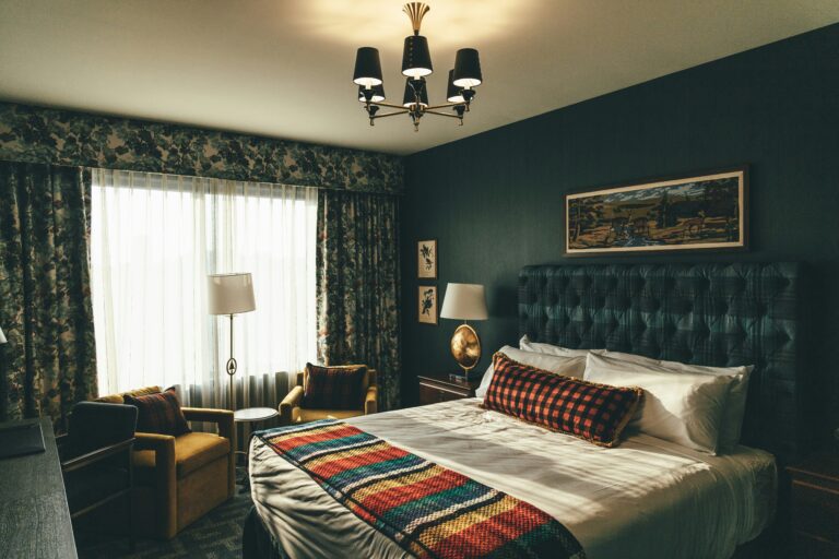 5 Best Ways Memphis Style Rugs Can Rejuvenate Your Home
