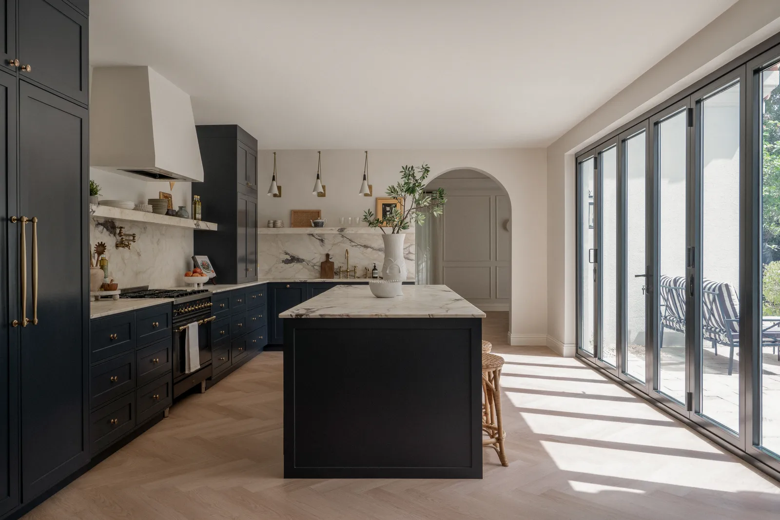 Embracing Mediterranean Style: A Dubai Villa Blending Light, Warmth, And Texture