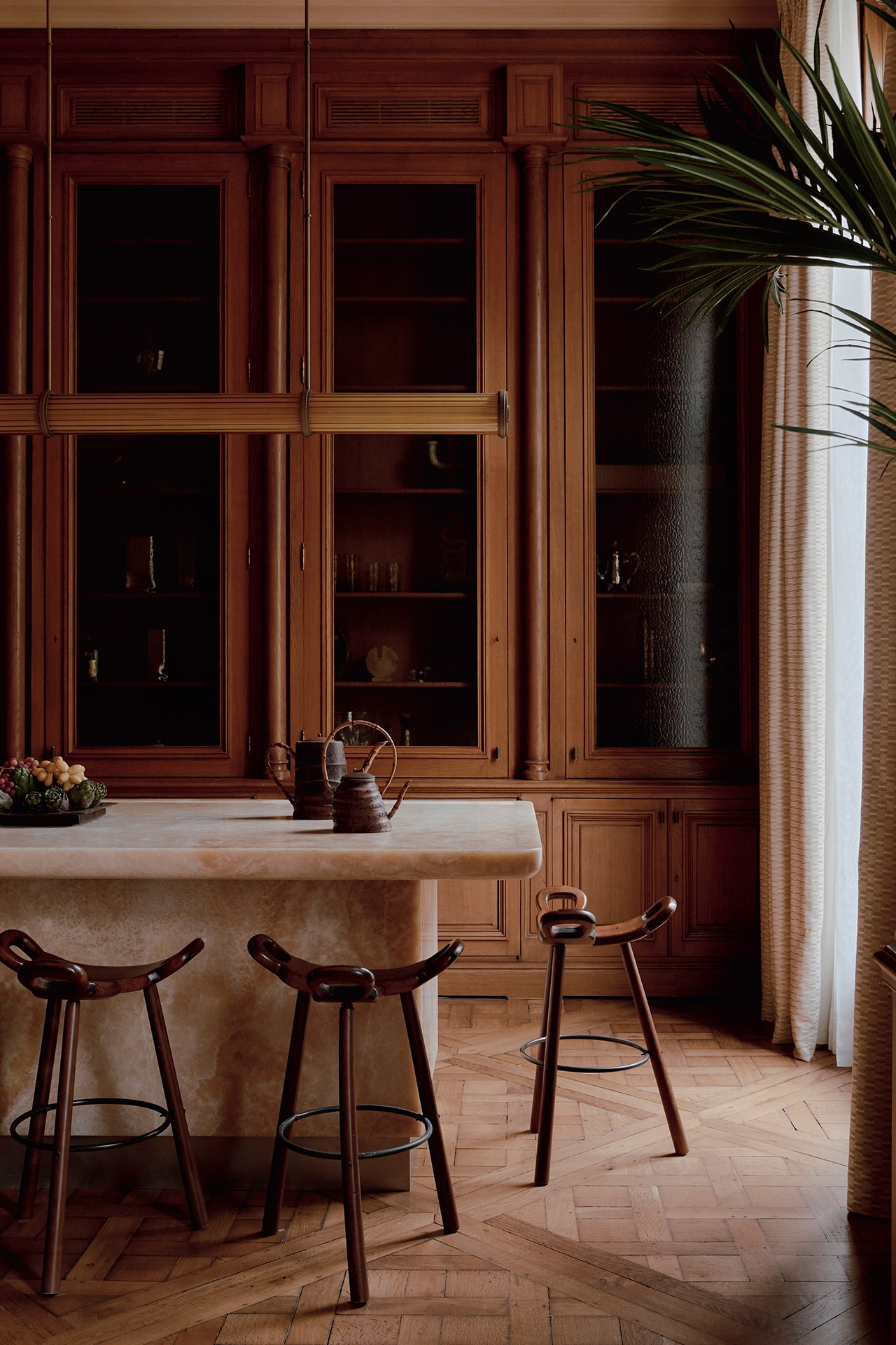 Mansion Interior Design: A Parisian Masterpiece, Kitchen With Hand Made Furniture