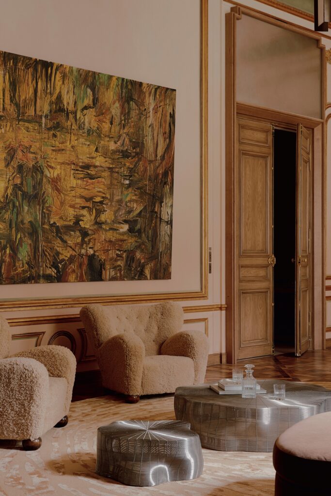 Mansion Interior Design: A Parisian Masterpiece, Design Furniture And Fantastic Rug