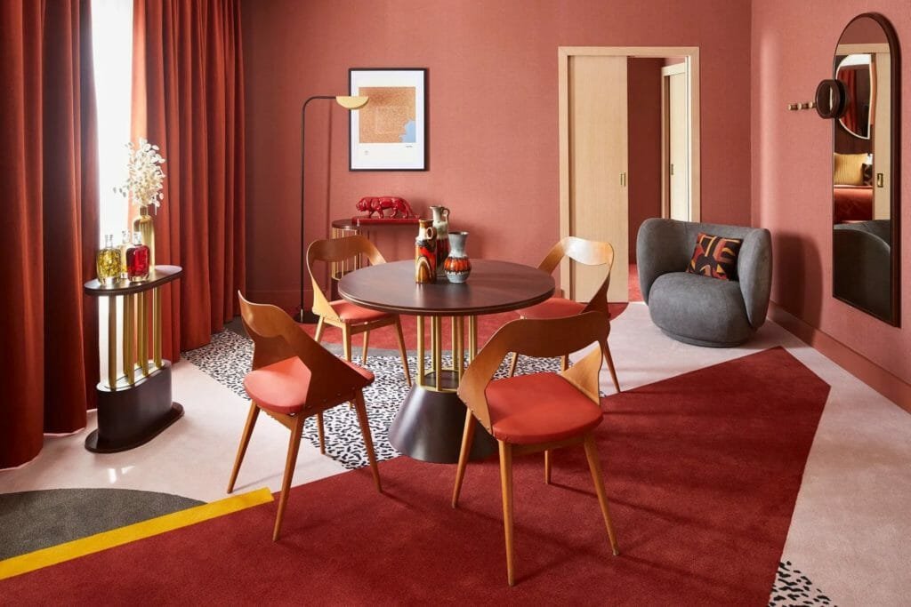 Memphis Rugs: Dining Room In Red Tone